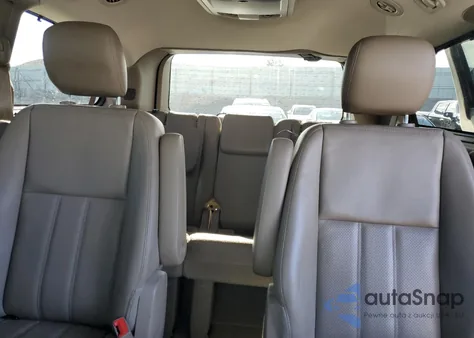 2016 Chrysler Town & Country Touring L из США, поврежденный, VIN 2C4RC1CG1GR189285